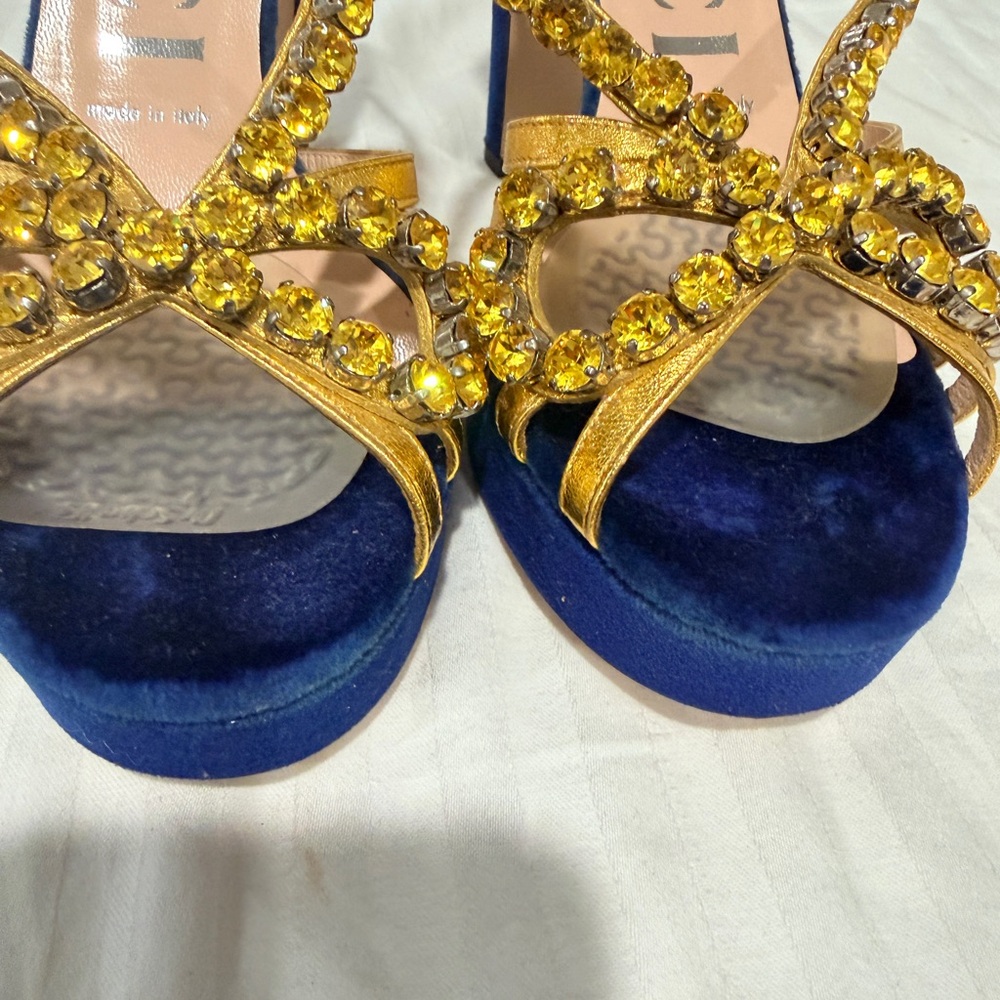 Gucci Zephyra Gold Crystal Blue Velvet Heels | Size 37 US 7 - Picture 11 of 15